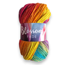 Lataa kuva Galleria-katseluun, Blossom Fade - sukkalanka 100g