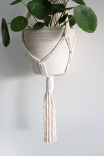 Lataa kuva Galleria-katseluun, Makramee seinäamppeli Jade -tarvikepaketti