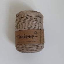 Lataa kuva Galleria-katseluun, Makramee-seinätekstiili Kodin Ilo -tekemispaketti