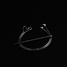 Lataa kuva Galleria-katseluun, Neuleystävä rintaneula