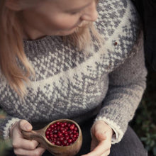Lataa kuva Galleria-katseluun, Digineuleohje Pohjois-Pohjanmaan perinnevillapaita