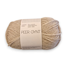 Lataa kuva Galleria-katseluun, Peer Gynt 50 g Sandnes Garn
