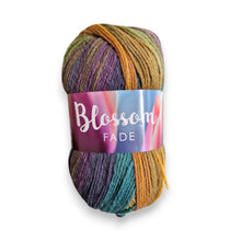 Lataa kuva Galleria-katseluun, Blossom Fade - sukkalanka 100g
